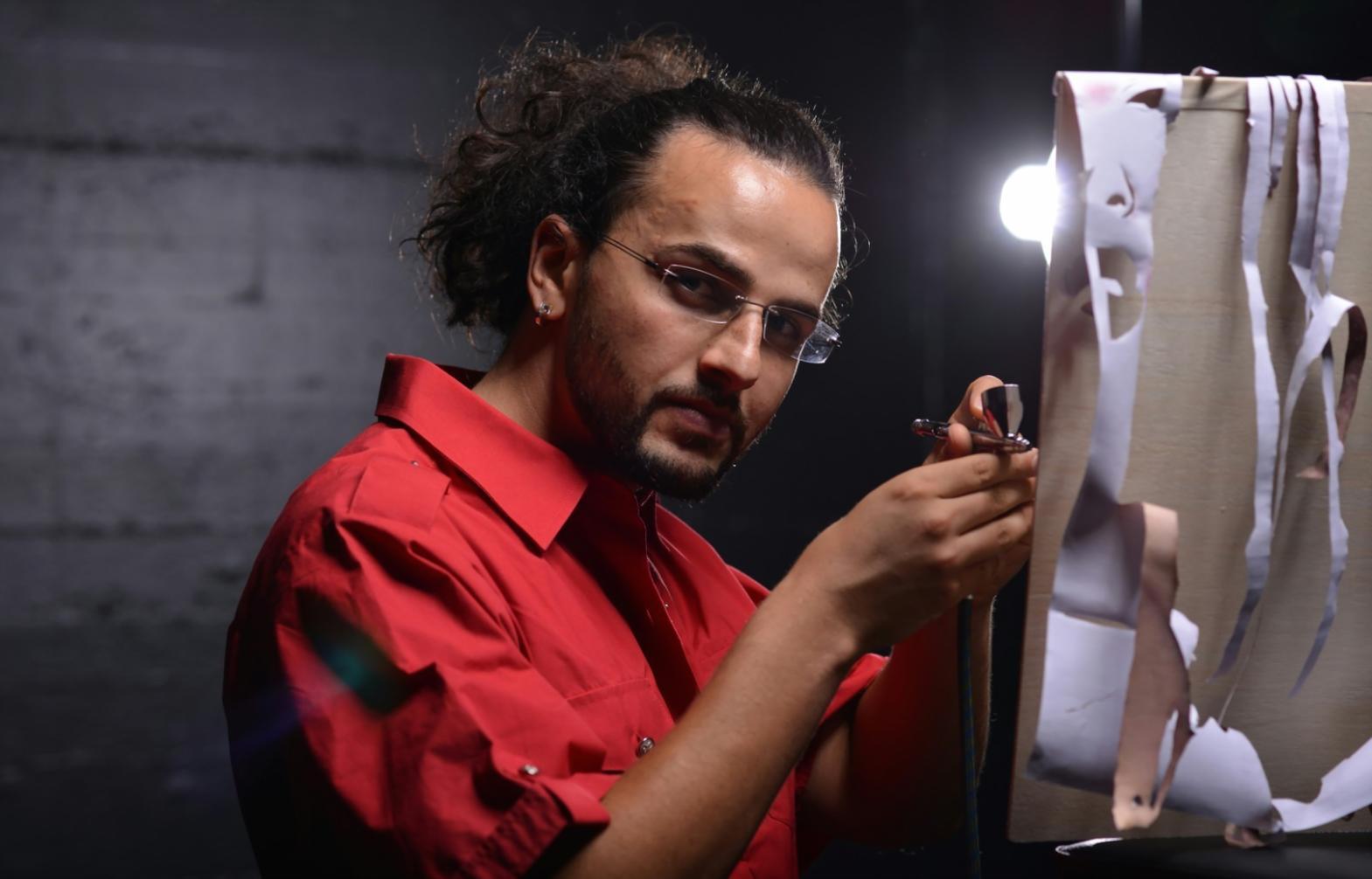 Творчий процес створення реалістичного портрету під керівництвом досвідченого викладача